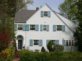 440 Pelham Manor Rd, Pelham, NY 10803