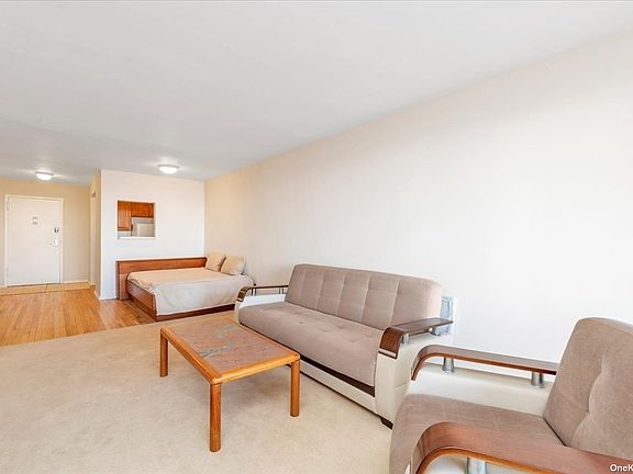 5th image of 1 E Broadway APT 4H