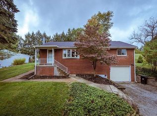 660 Meadow Ln, Rochester, PA 15074