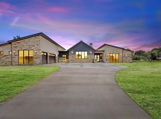 12 Crocket Valley Ct, Strawn, TX 76475