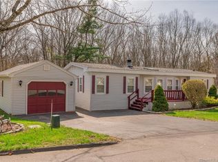 52 Colchester Cmns, Colchester, CT 06415