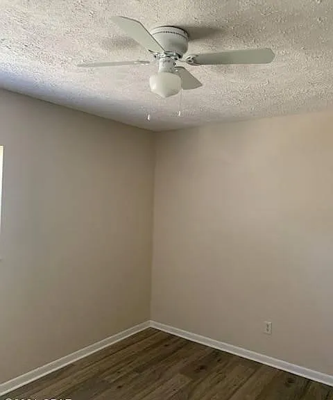 1527 Grace Ave #B — Photo 6