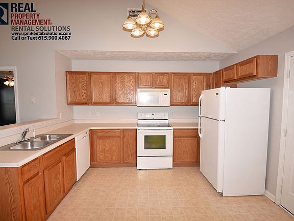 5th image of 3166 Holsted Dr