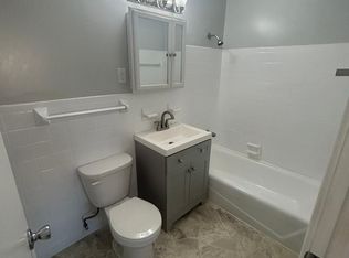 9715 5th St APT 2C, Highland, IN 46322
