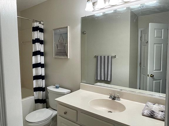 5th image of 4664 Twin Hickory Lake Dr