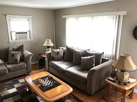 2nd image of 2384 Iowa Ave