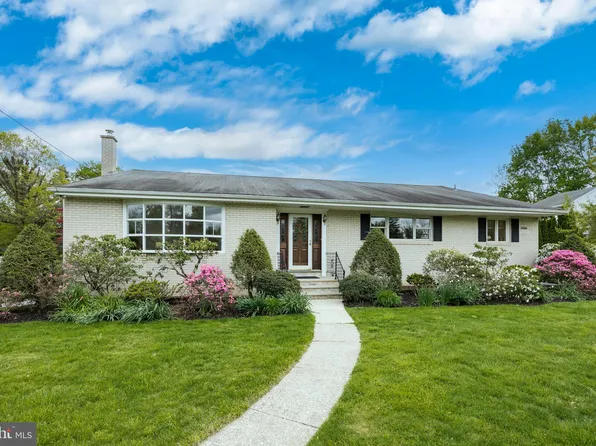 326 Old State Rd, Berwyn, PA 19312