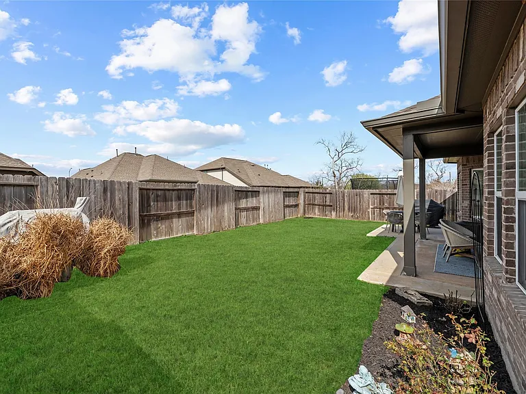 9019 Stanley Oak Dr — Photo 39