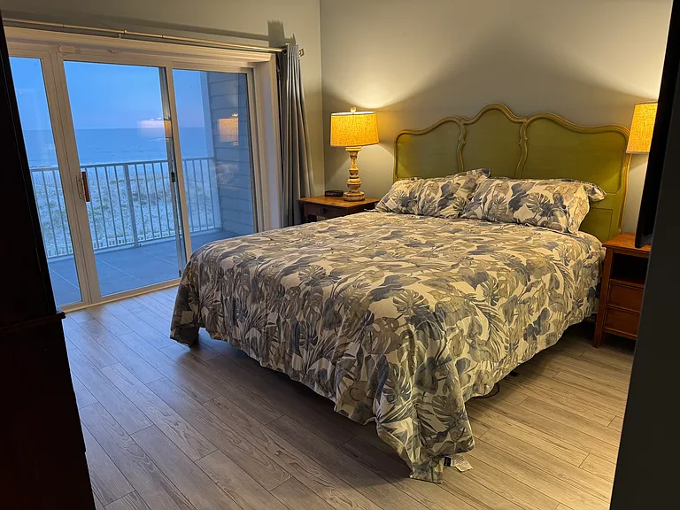 701 Beach Ave #203 — Photo 20
