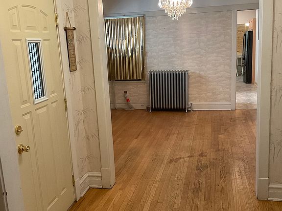 5th image of 1048 N Latrobe Ave