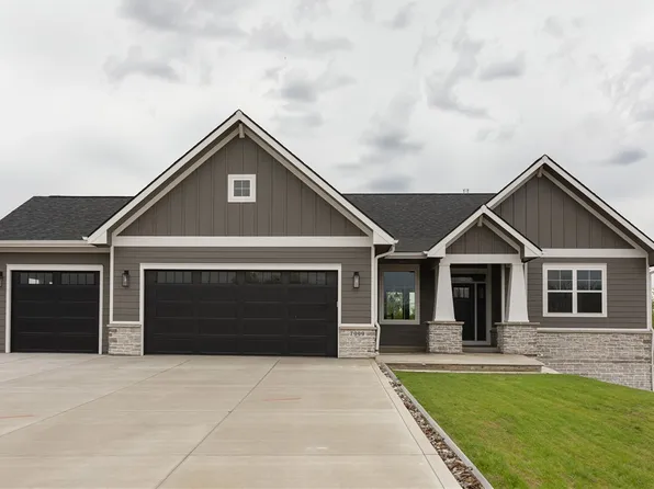 7999 86th Ln, Indianola, IA 50125