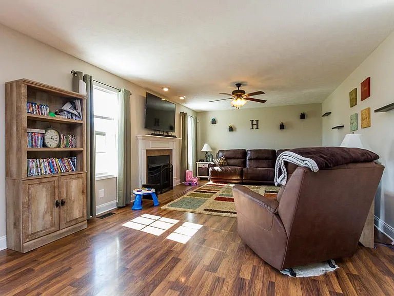 3753 Tradewinds Ter — Photo 15