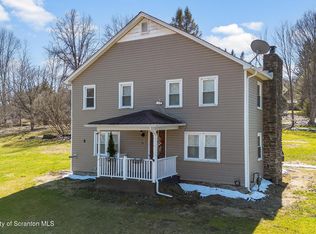 405 S Turnpike Rd, Dalton, PA 18414