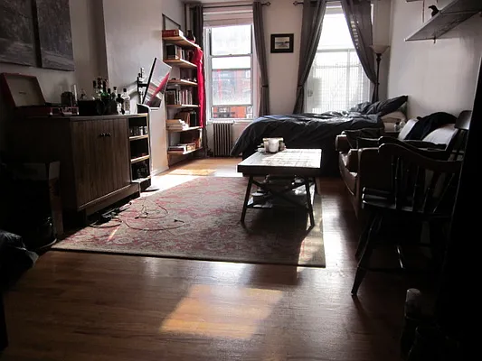 Rented by Empire One Realty | media 7