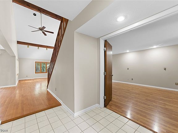 4th image of 25818 Fairmount Blvd