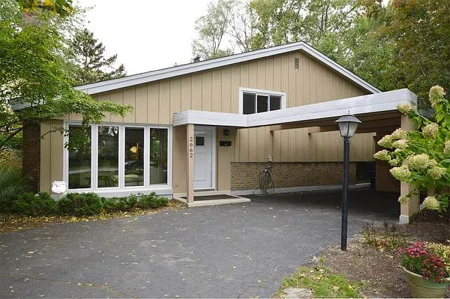 2662 Crawford Ave photo 1