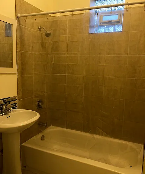 1513 N Claremont Ave #1 — Photo 8