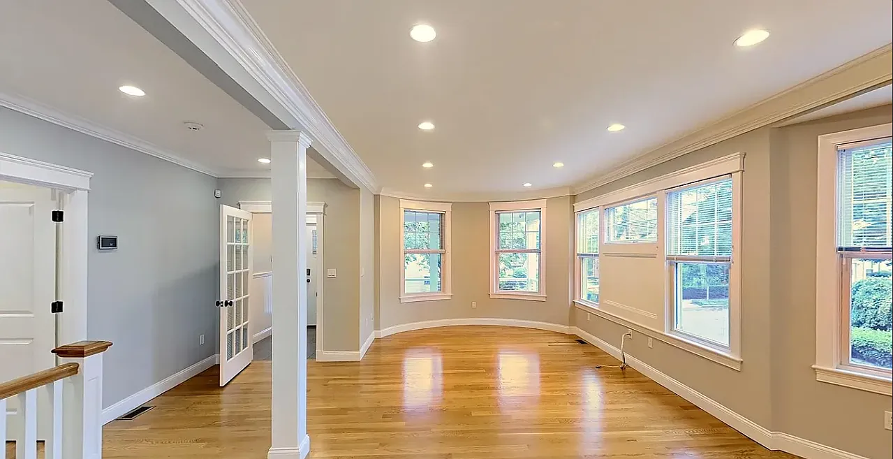 5 bed, 3.5 bath, 2400 sqft, $10,500 — Photo 1