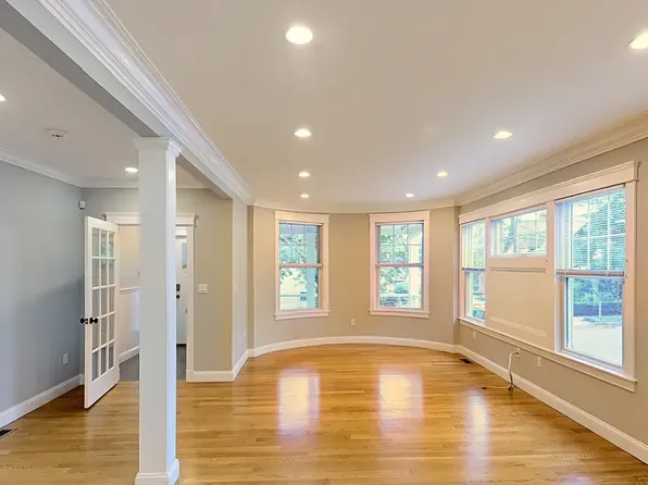 119 Westbourne Ter, Brookline, MA