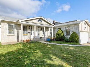 1737 Branchwood Park, Mississauga, ON L4W 2E5