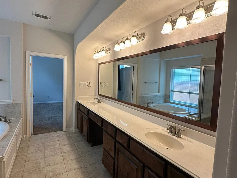 5660 Domer Dr — Photo 13