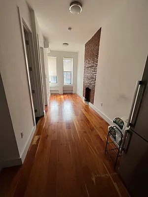 Rented by Delmark Realty LLC | media 22