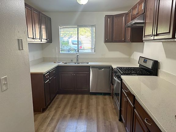 3rd image of 5549 Rosario Ave APT E