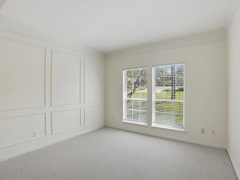6613 Barclay Ln — Photo 22