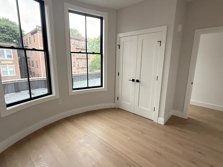 34 Orkney Rd #3D — Photo 5