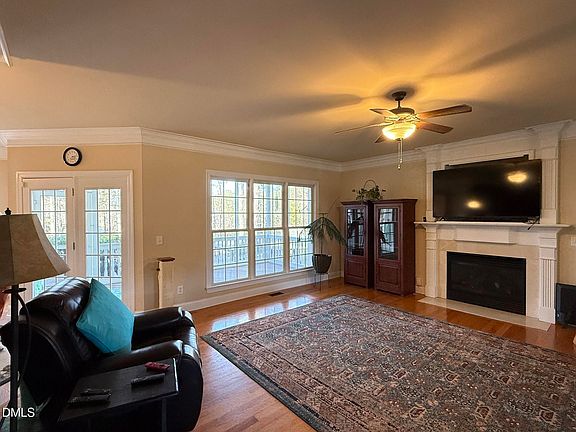 5th image of 5933 Two Pines Trl