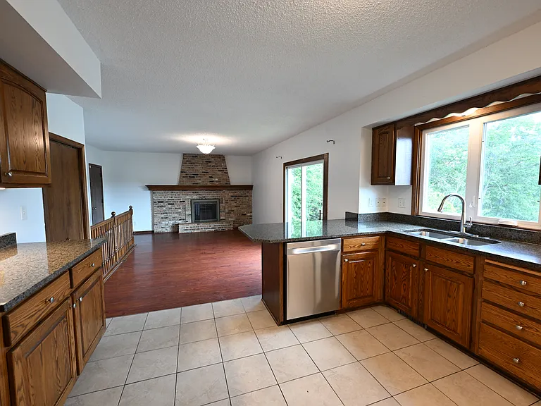 14429 Portland Ave — Photo 8