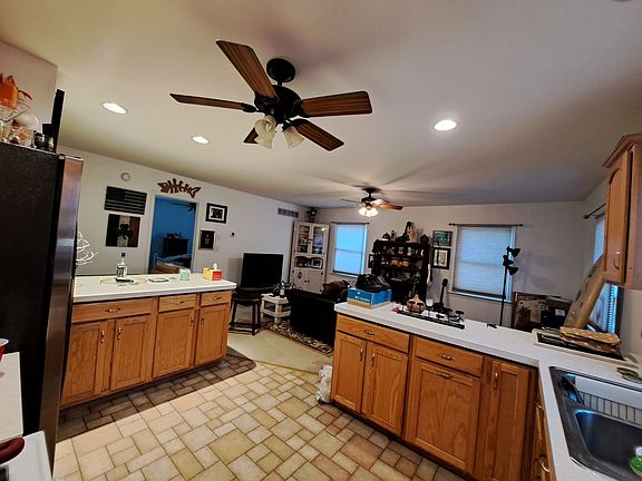 Open floor plan (image from tenant during move-out).