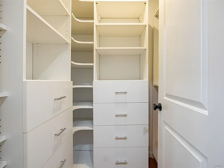 921 W Dover Rd — Photo 15