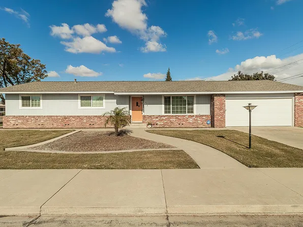 572 W Huntsman Avenue, Reedley, CA 93654