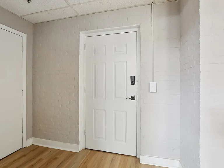 Peabody Apartments — Photo 9
