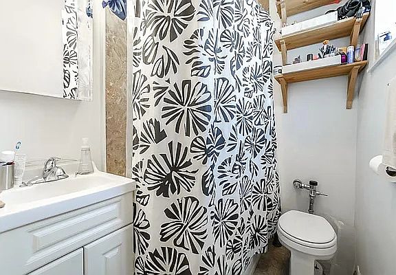 5th image of 26 Bedford St APT 2A