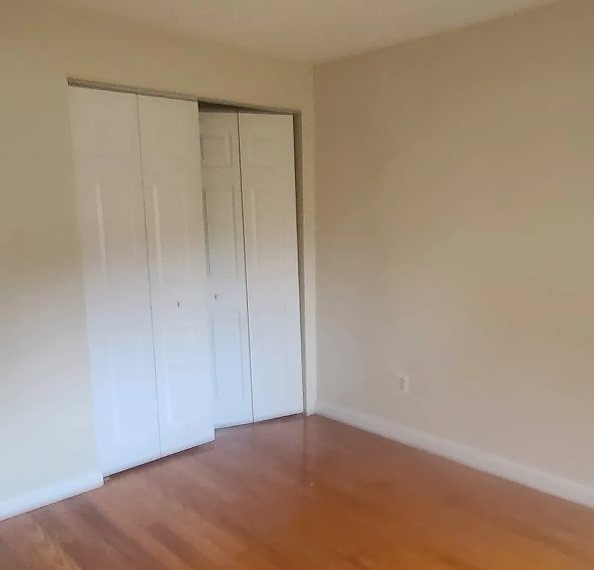 2 bed, 915 sqft, $2,075 — Photo 4