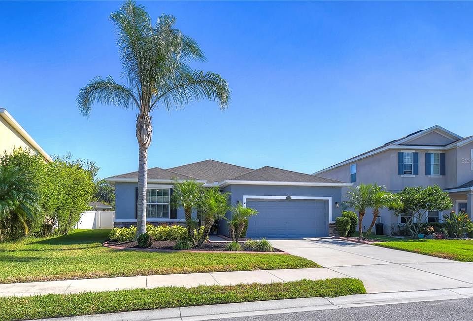 1st image of 2804 HOLLY BLUFF COURT