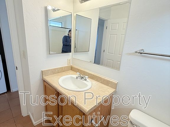 5th image of 440 E 23rd St Unit 1