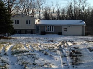 Arkona Rd, New boston, MI 48111
