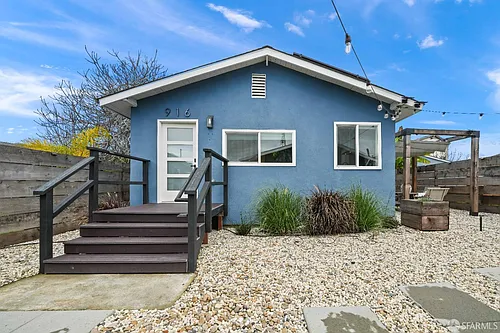 916 44th St Photo 1