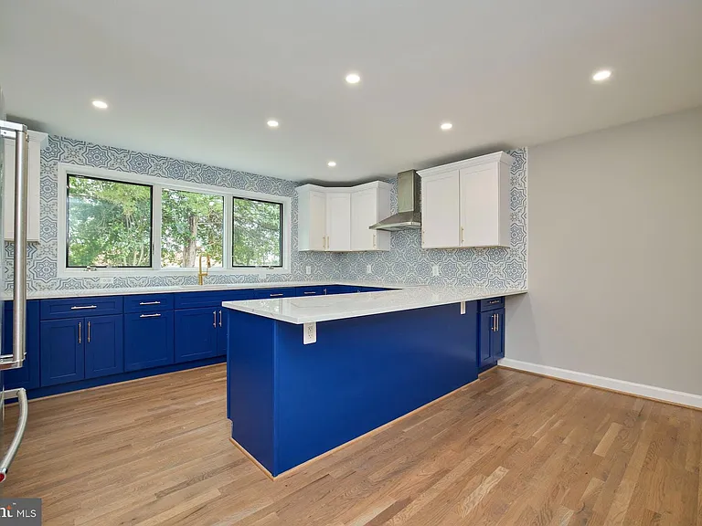 2123 N Early St — Photo 17