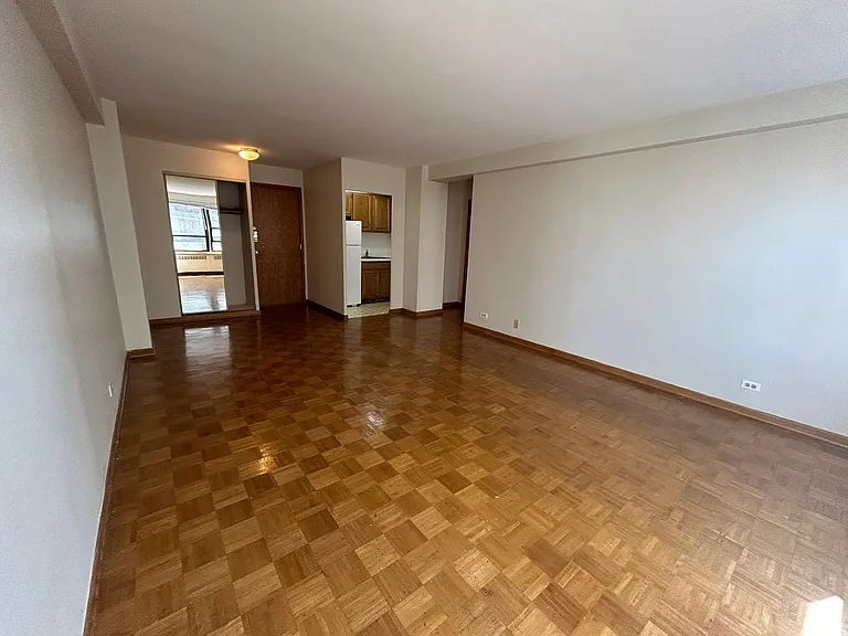 4180 Marine Terrace Apartments — Photo 20
