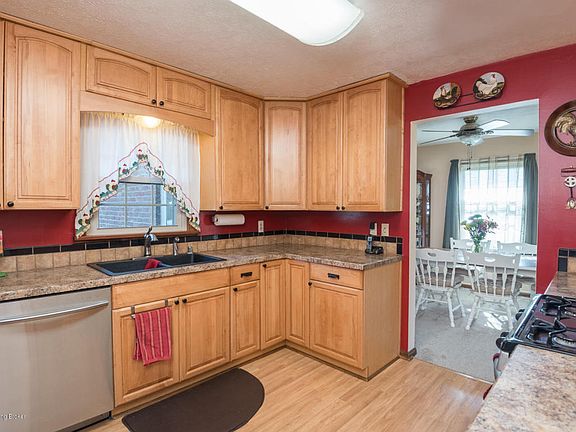 5th image of 4005 Iron Horse Way