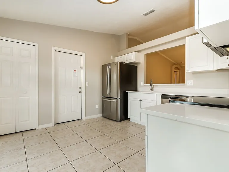2702 Woodstream Cir — Photo 7