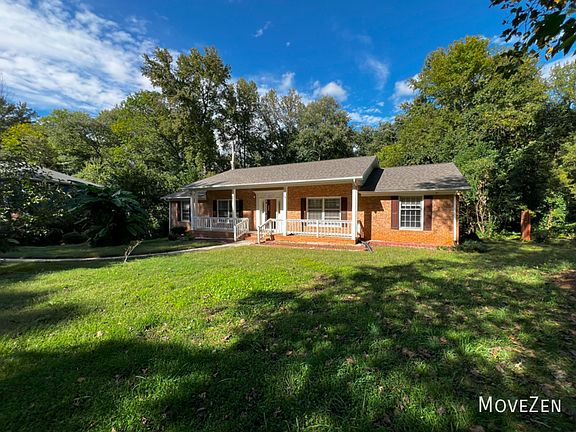 2nd image of 4717 Carousel Dr