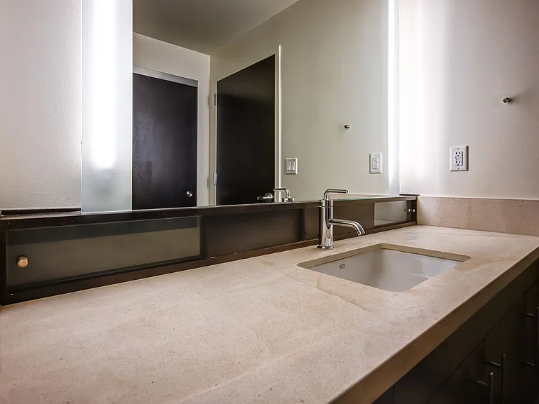 1100 S Hope St #803 — Photo 16
