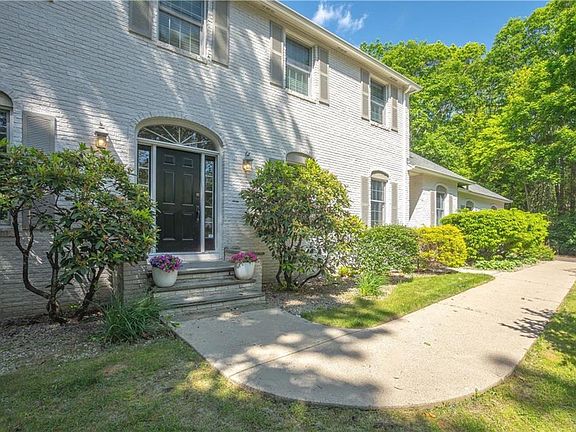 2nd image of 125 Fernwood Dr