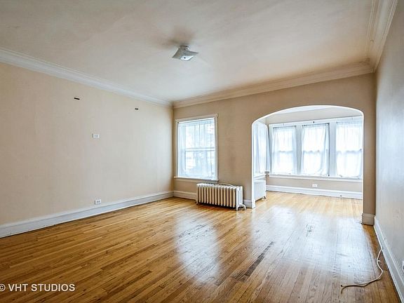 5th image of 6419 N Lakewood Ave Unit 1