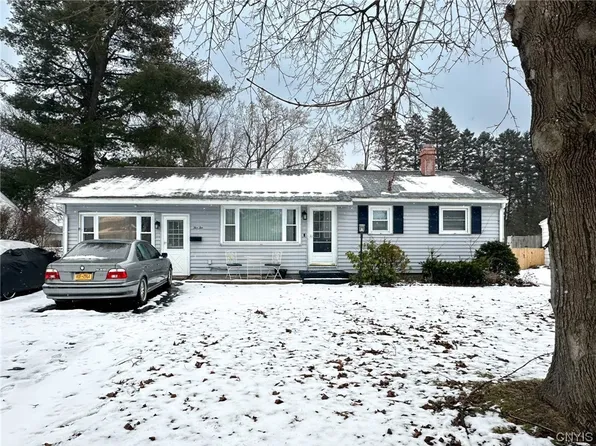 510 Locust Dr, Utica, NY 13502